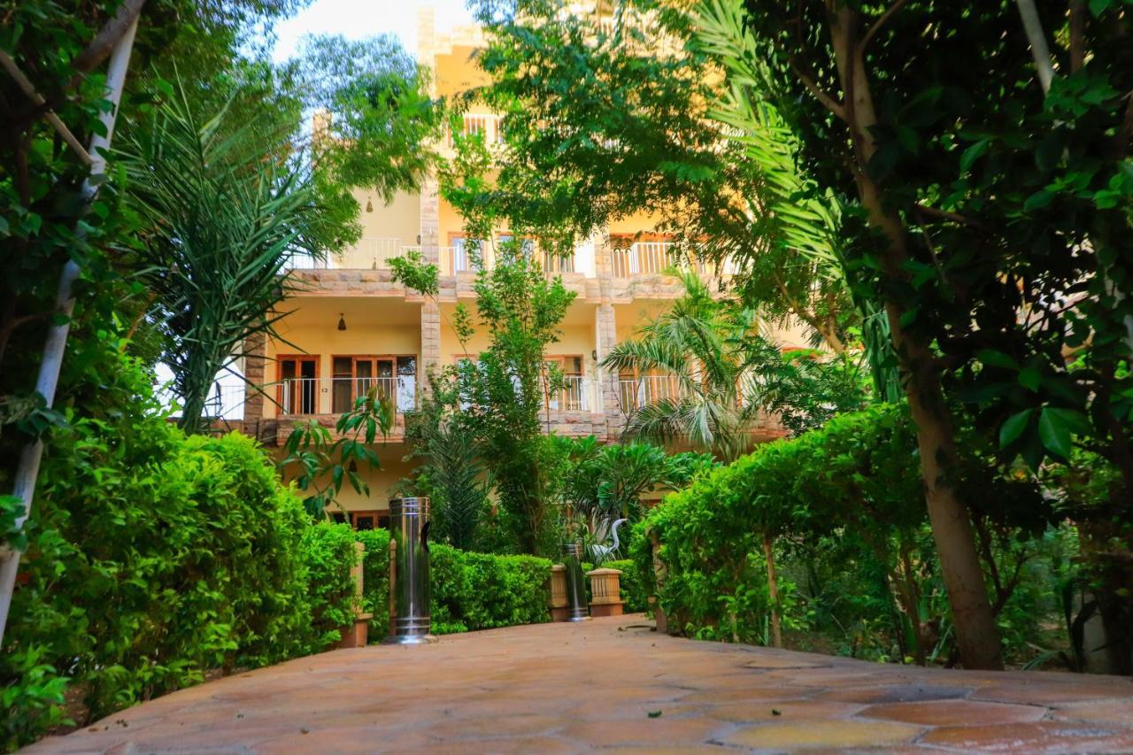 Thebes Hotel ルクソール エクステリア 写真