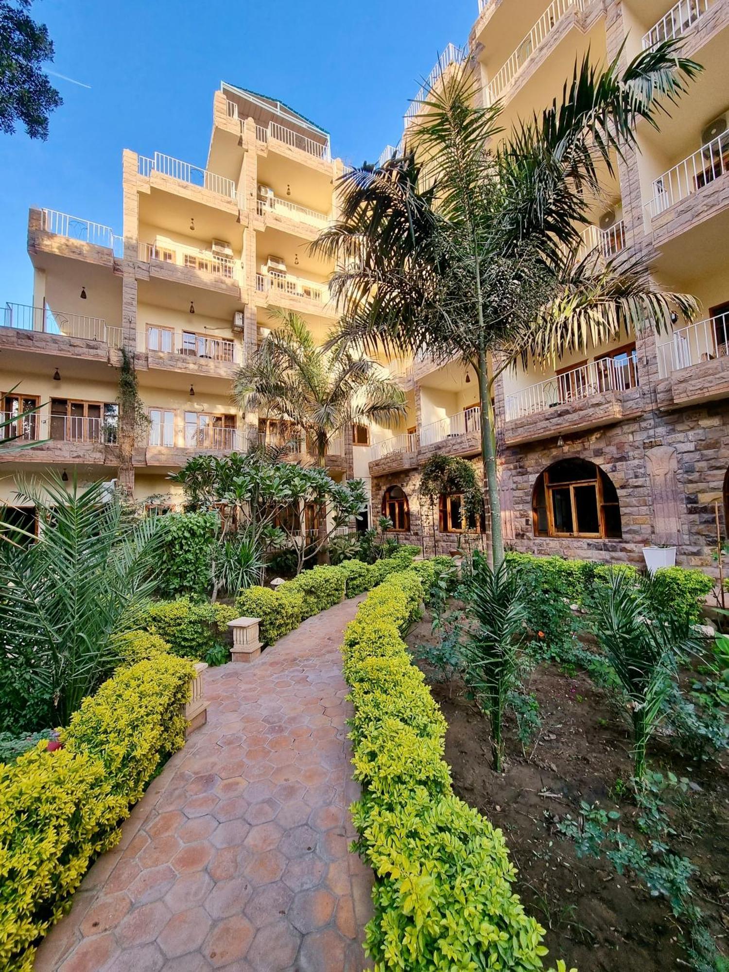 Thebes Hotel ルクソール エクステリア 写真