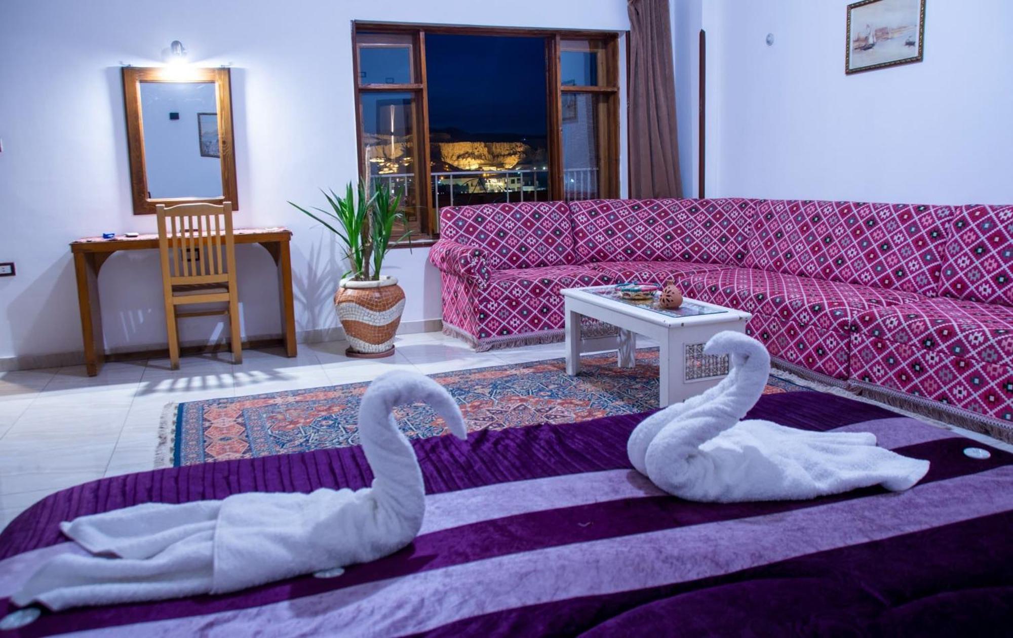 Thebes Hotel ルクソール エクステリア 写真