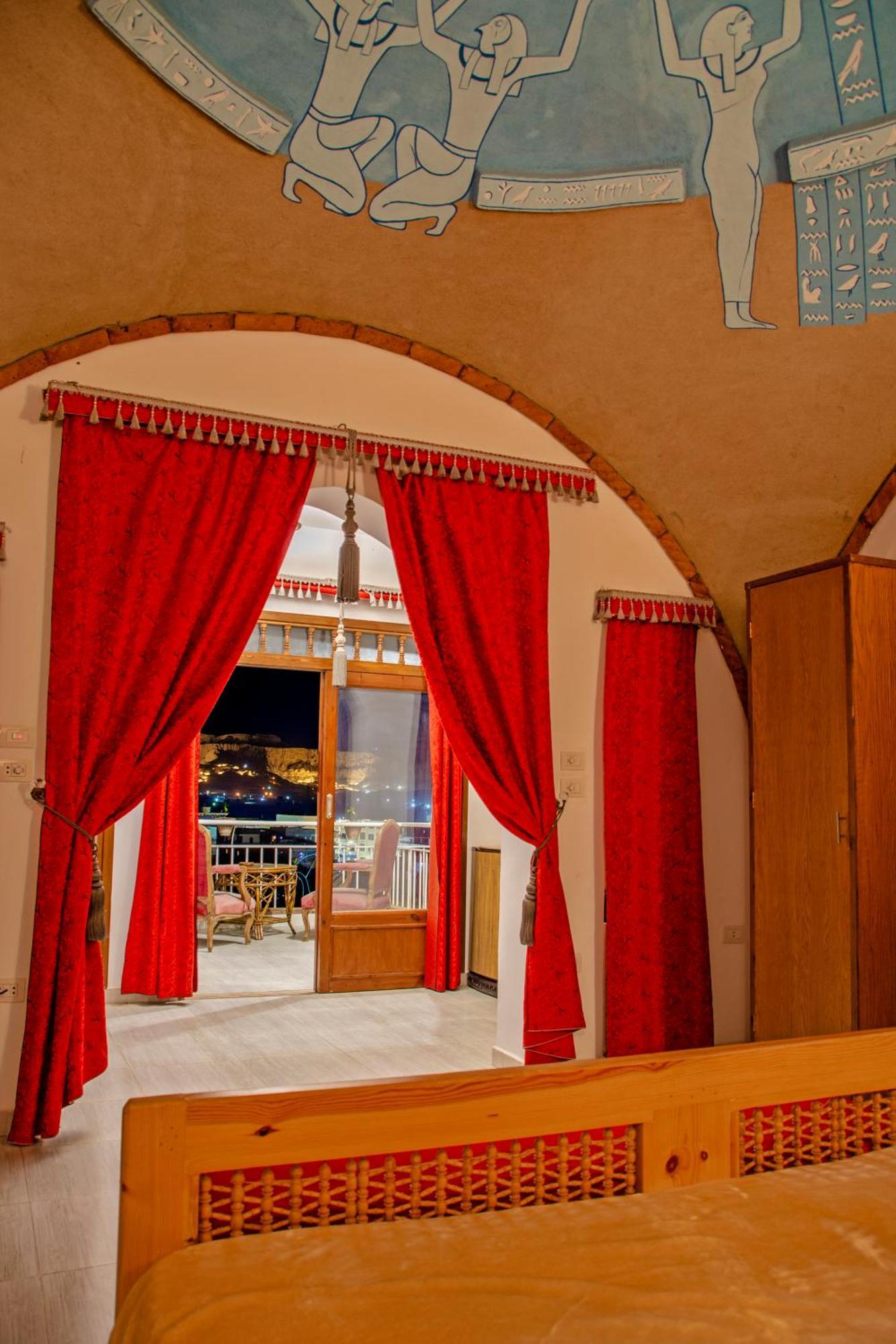 Thebes Hotel ルクソール エクステリア 写真